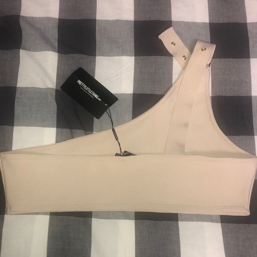 PrettyLittleThing Swim Top - Picture 2 of 3